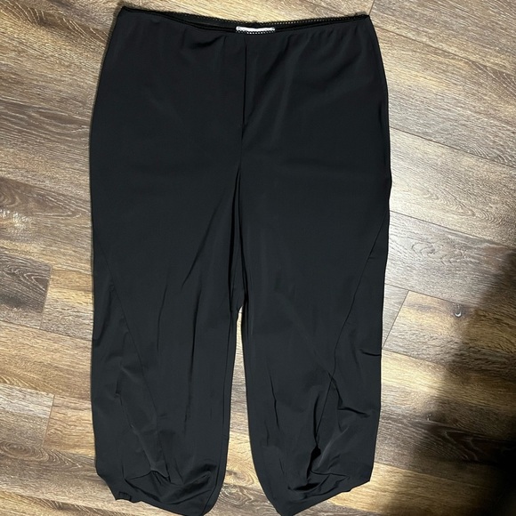 Joseph Ribkoff Ladies Cropped Baggy Pants - Picture 1 of 9